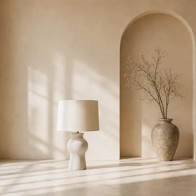 Preview image of the Minimal Arch Gallery preset: A calm, simple room with an arched wall, for lamps, vases and wall decor.