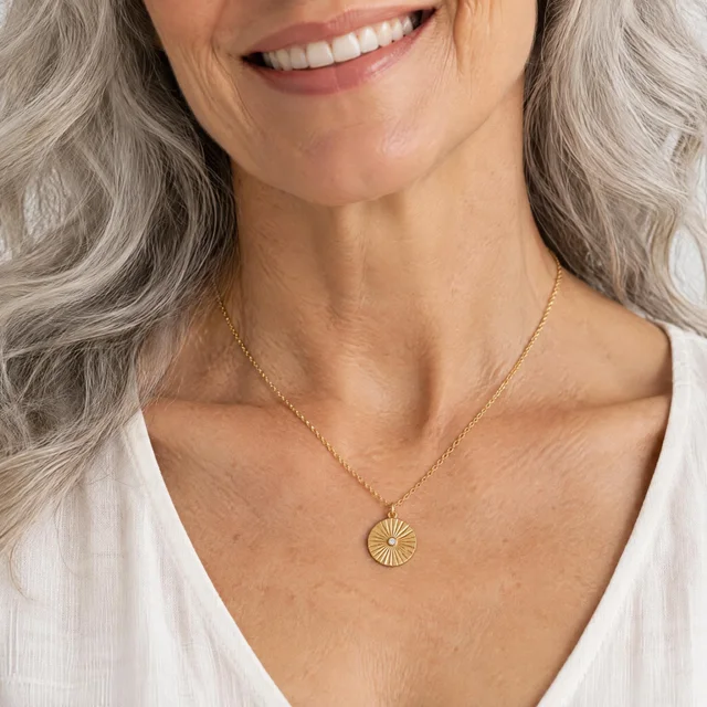 Generated image: the gold medallion necklace with the Necklace Closeup preset